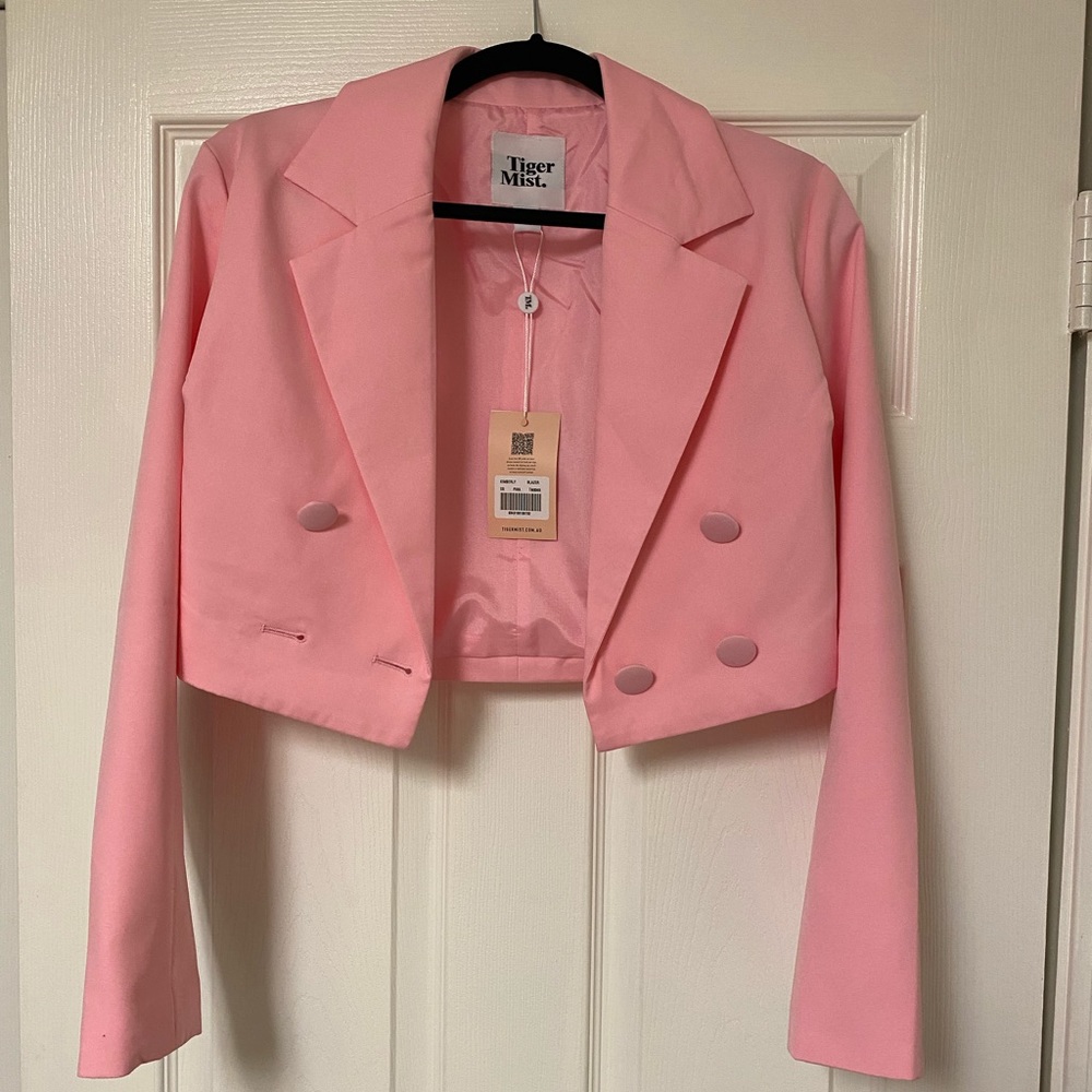 Bubblegum pink cropped Tiger Mist blazer